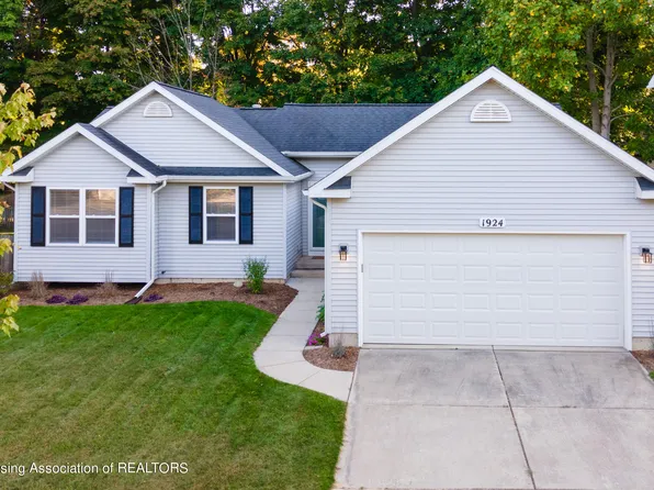 1924 Remsing Dr, Lansing, MI 48911