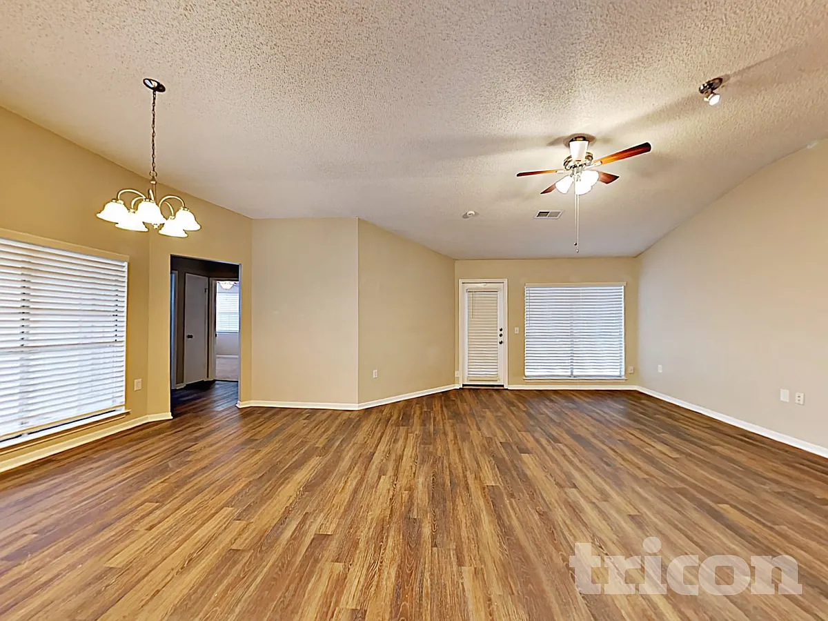 Building Photo - 6839 Raintree Frst