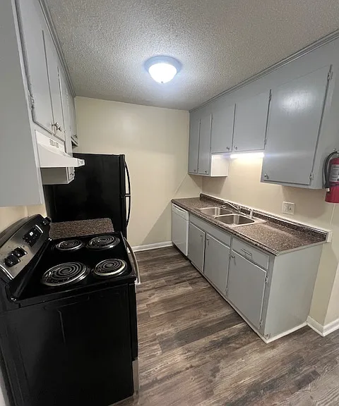 1212 Chesterfield Ave #E — Photo 2