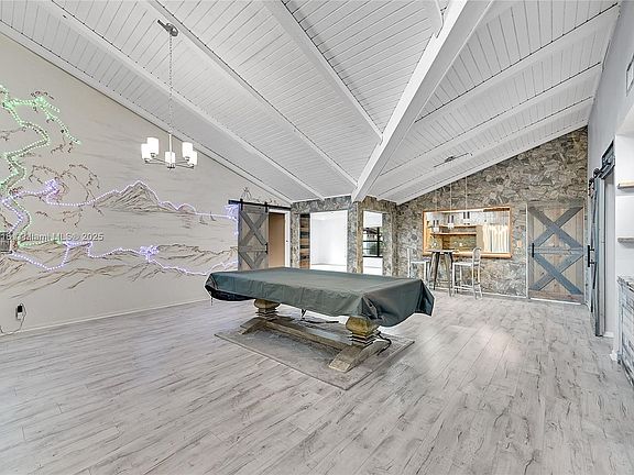 4th image of 8141 Pine Cir #54