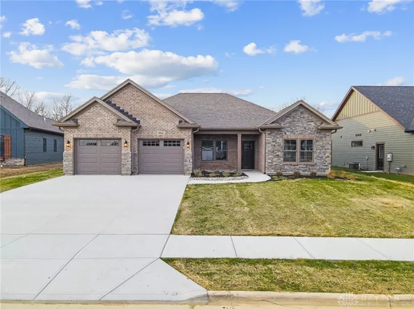 2211 Emerson Way, Troy, OH 45373