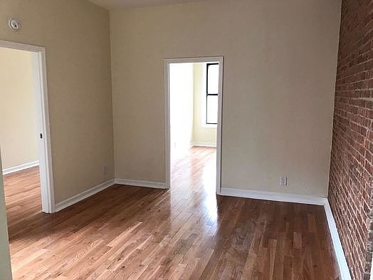 2nd image of 35 Graham Ave Ste 3