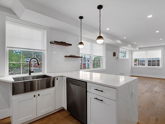 5226 11th St NE-7_05182023