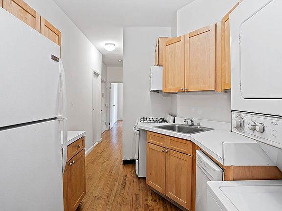 2nd image of 340 E 86th St APT 5