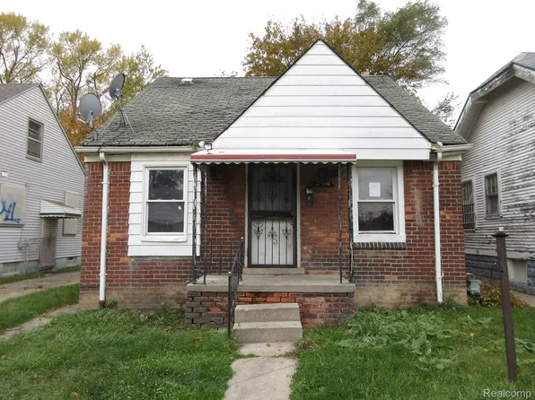 17541 Mitchell Ave, Hamtramck, MI 48212