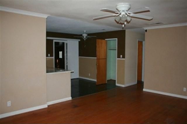 2nd image of 2220 Cumiskey St
