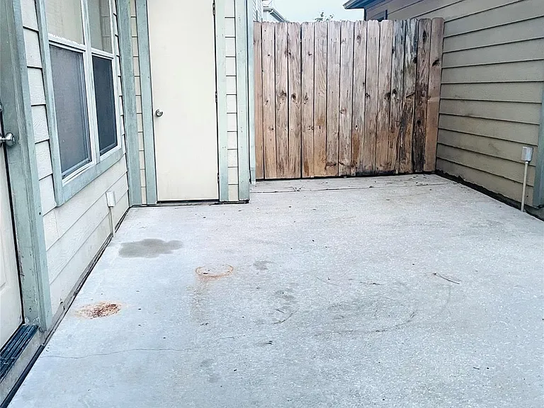 23623 Twisting Falls Dr — Photo 39