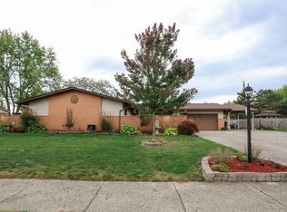 516 E Alkaline Springs Rd, Vandalia, OH 45377