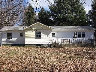 ONE LEVEL LIVING ON 2 ACRES