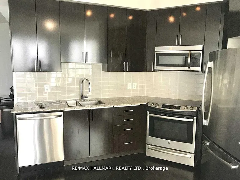 7161 NE Yonge St N #2432 — Photo 3