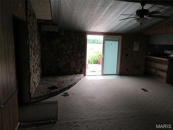 3rd image of 7080 Bee Branch Rd