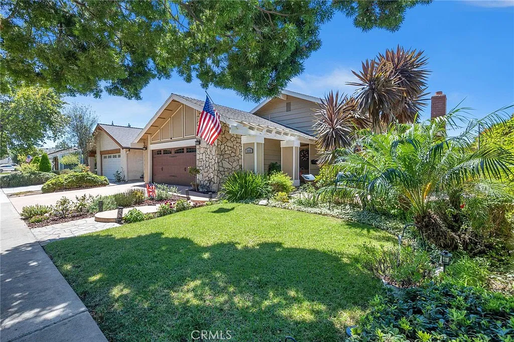 4 bed, 1700 sqft, $6,250 — Photo 2