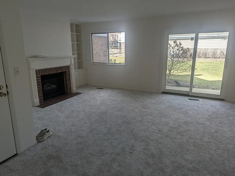 600 Eastview Ct #X1 — Photo 16