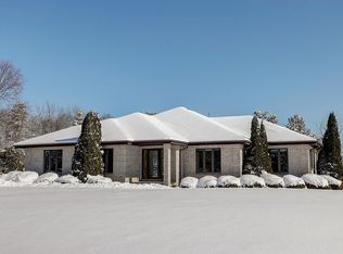 720 Auburn Dr, Brookfield, WI 53045