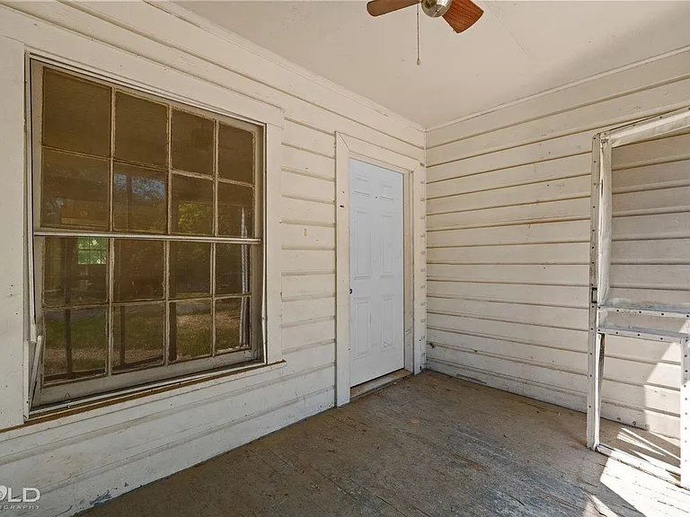 3420 Darien St — Photo 4