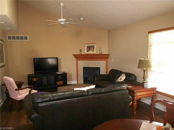 3rd image of 3439 River Rock Dr
