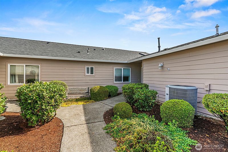 5th image of 3905 Pennsylvania Street #61