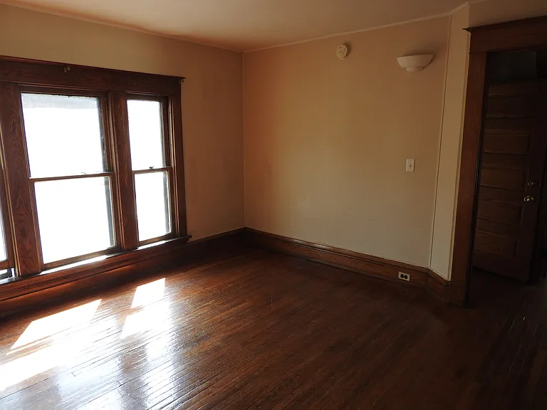 306 Gold Ave NW #3 — Photo 4