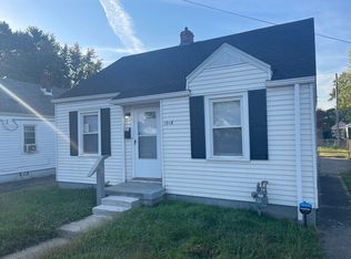 1018 Berry Blvd, Louisville, KY 40215