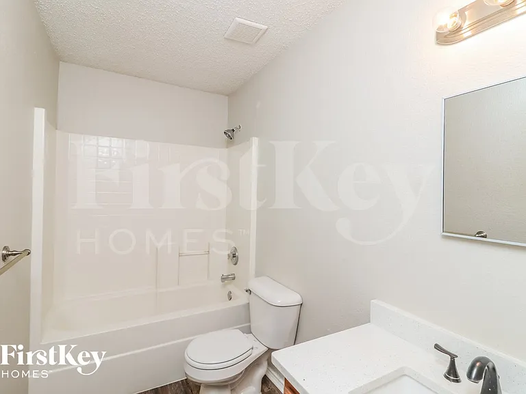 3900 Golden Horn Ln — Photo 9