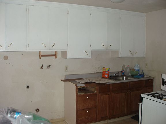 Unit B Kitchen