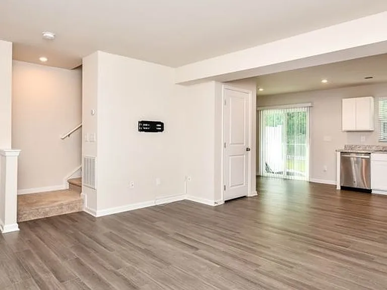 403 Hampton Townes Dr — Photo 19