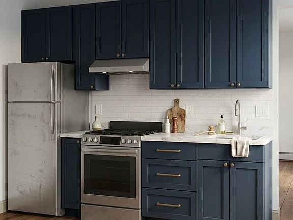 4th image of 600 Brinley Ave #1W