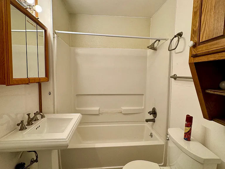 1909 Ross Ave — Photo 13