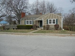 805 Walnut St, Macon, MO 63552