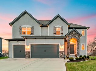 19004 Skyview Ln, Spring Hill, KS 66083