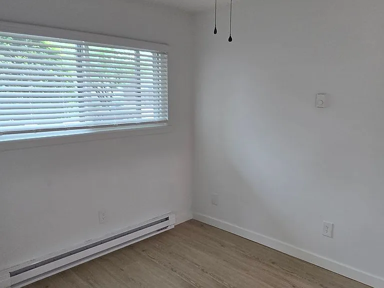 West Apartments — Photo 20