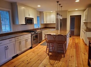 312 Meadowland Farms Rd, Hartford, VT 05047