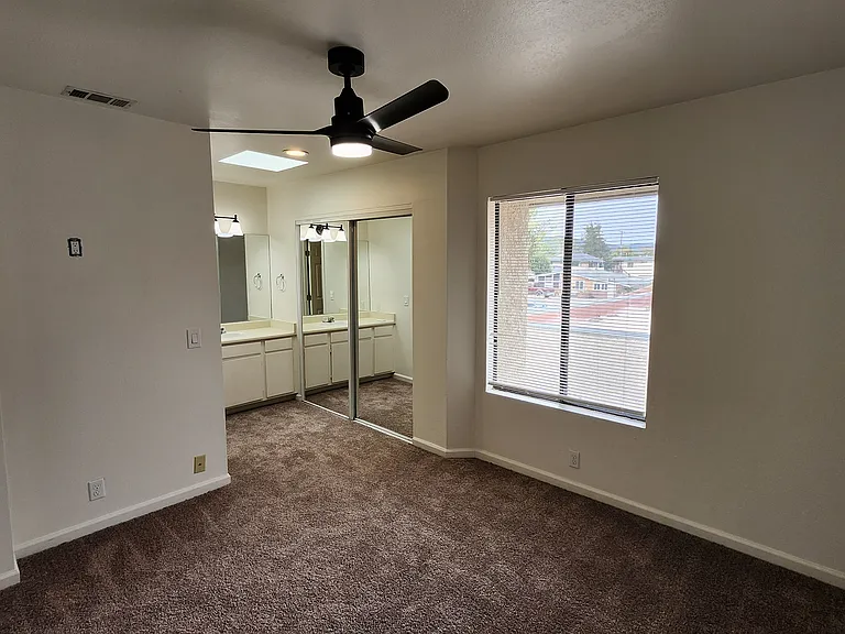 324 W Chestnut Ave — Photo 13