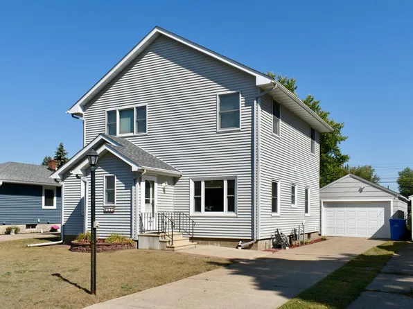 4620 W 7th St, Winona, MN 55987