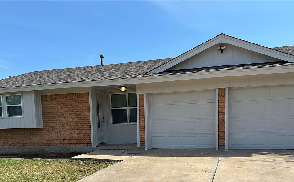 1st image of 6406 NW Compass Dr