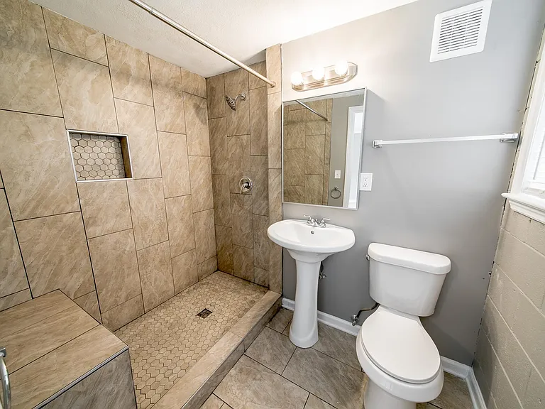 4015 Canady St — Photo 16