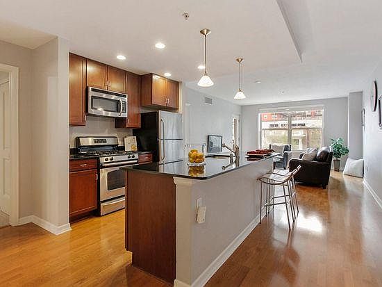 4th image of 1975 N Grant St Unit 329
