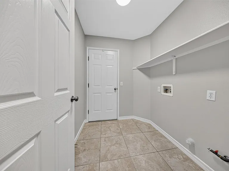 241 Brian Ln — Photo 32