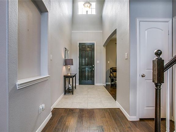 4th image of 3416 Glen Crest Ln