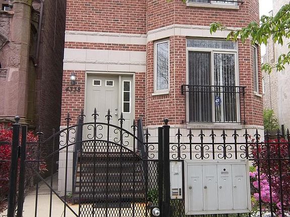 2nd image of 4338 S King Dr Unit 1