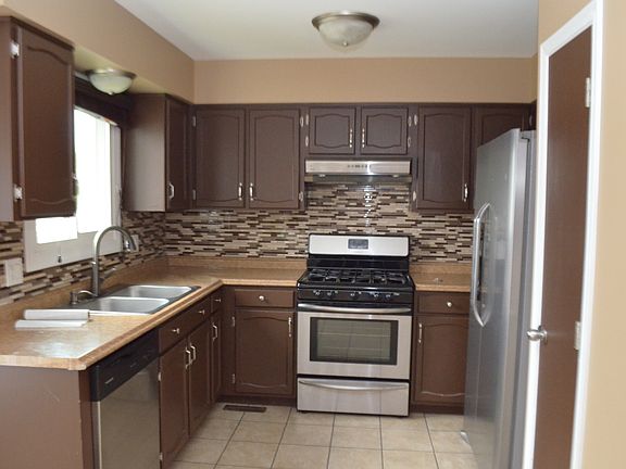 5th image of 108 Woodview Dr