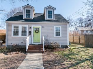 300 Cedar St, Dedham, MA 02026