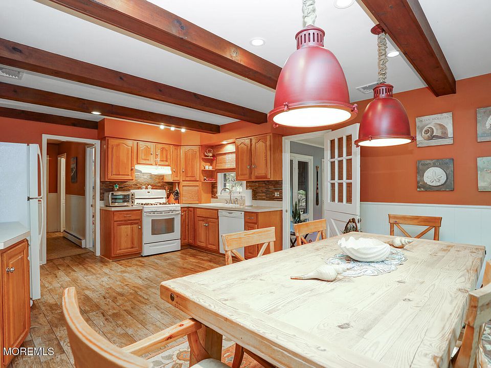 1st image of 1520 Lakewood Road