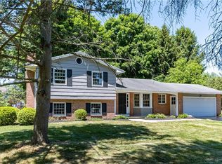 5 Ambleside Dr, Fairport, NY 14450
