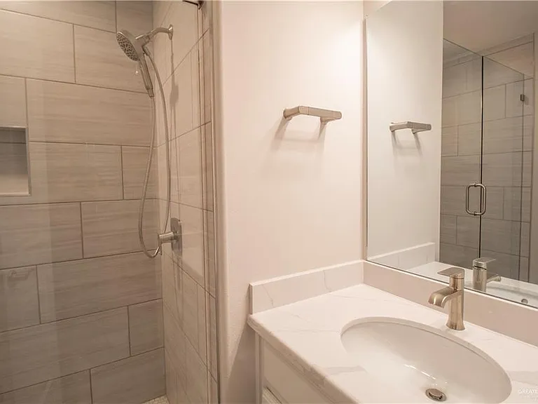13721 Belle Ct — Photo 12
