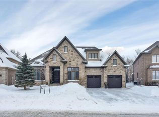 44 Pioneer Ridge Dr, Kitchener, ON N2P 0G6