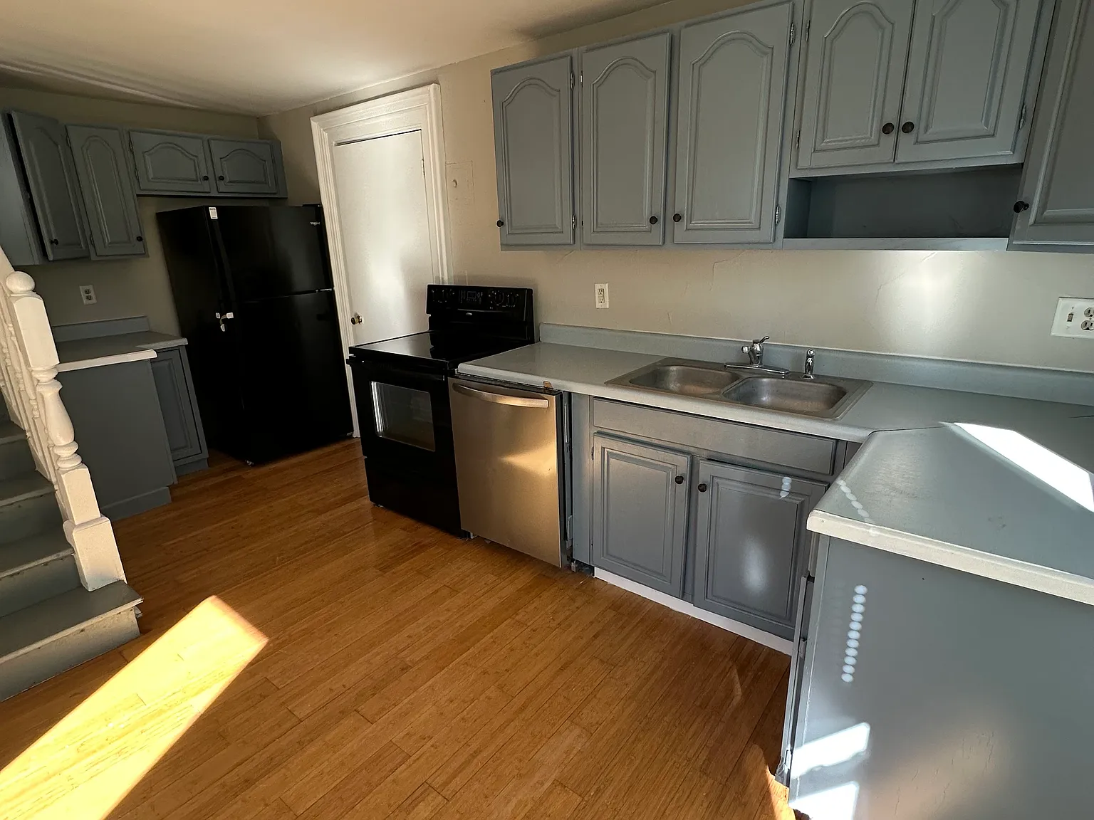 3 bed, $1,475 — Photo 3