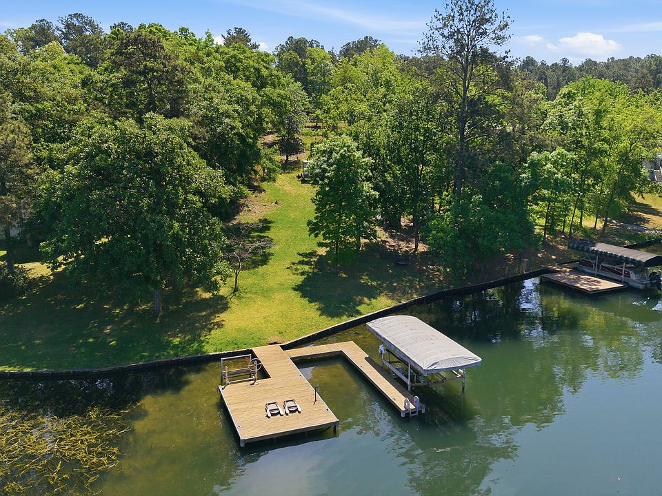 1st image of 111 River Lake Ct
