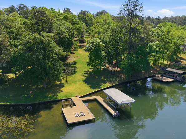 111 River Lake Ct, Eatonton, GA 31024