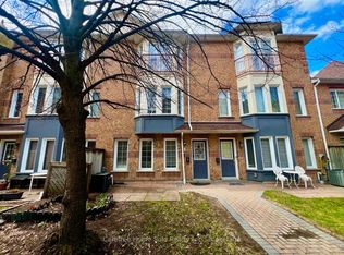 151 Townsgate Dr #8, Vaughan, ON L4J 8J7